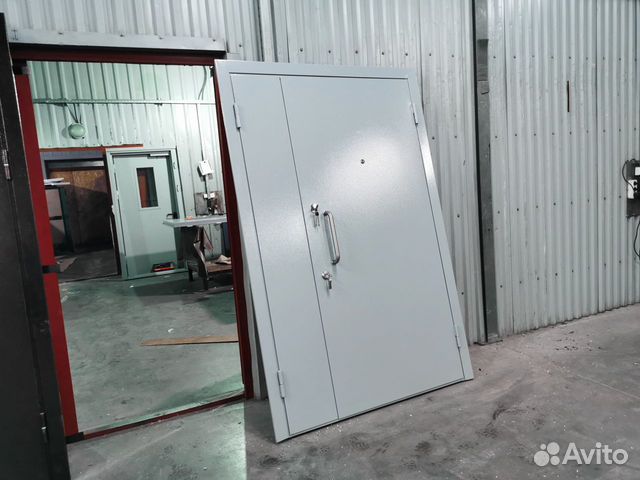 Открыть дверь жуковский. Тамбурная дверь антивандальная. антивандальные двери входные в подъезд.