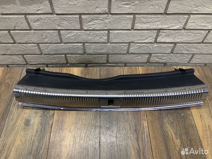 Audi A7 (4G8) Обшивка багажника на заднюю панель