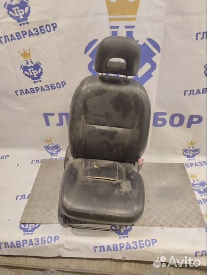 Сиденье переднее правое Toyota RAV 4 2000-2005 куп