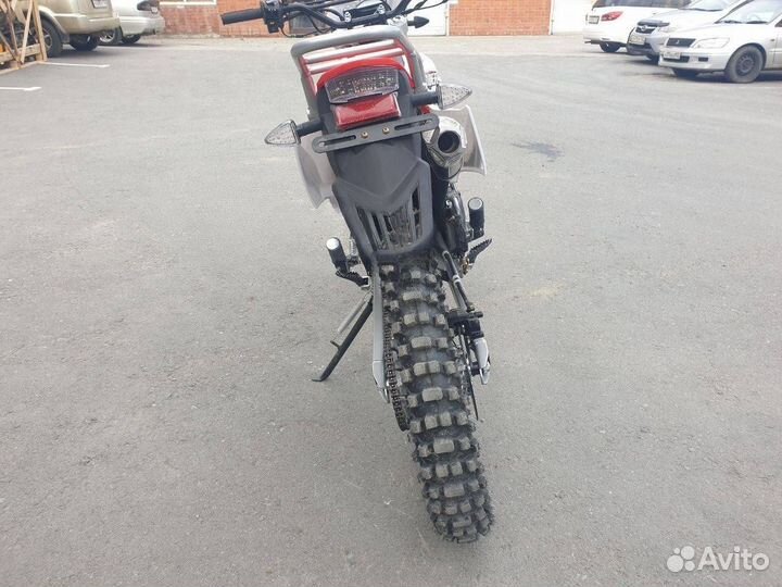 Мотоцикл эндуро Mikilon Defender 200 Enduro