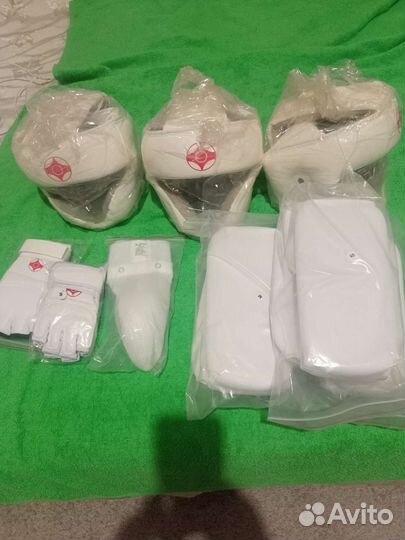 Все для каратэ перчатки, шлем