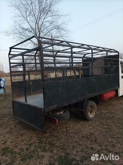 Скотовоз кузова бортовой