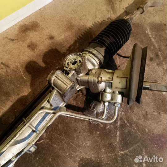 Рулевая рейка на. Nissan Almera G15