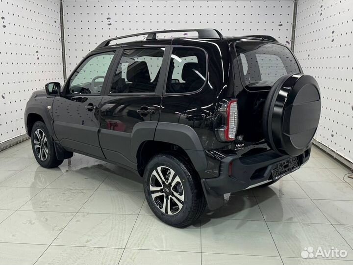 ВАЗ Niva Travel 1.7 МТ, 2025