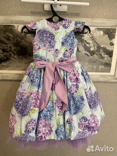 Нарядное платье для девочки 122/128