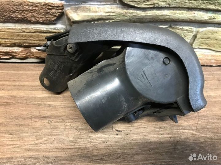 Дефлектор воздушный передний левый Ваз Калина 1118