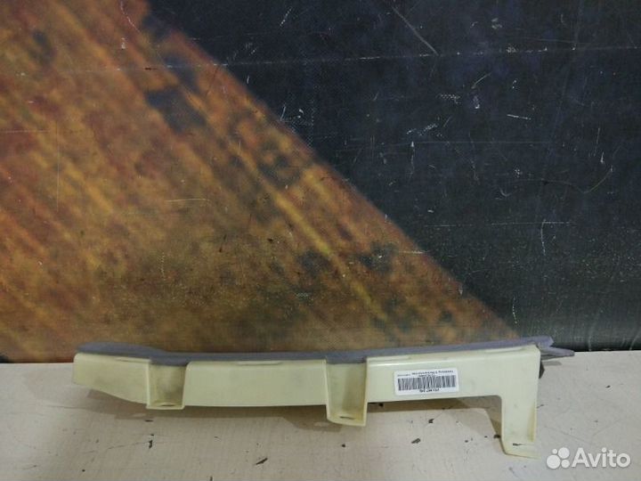 Обшивка салона левая Audi A8 D3 BFM 2004