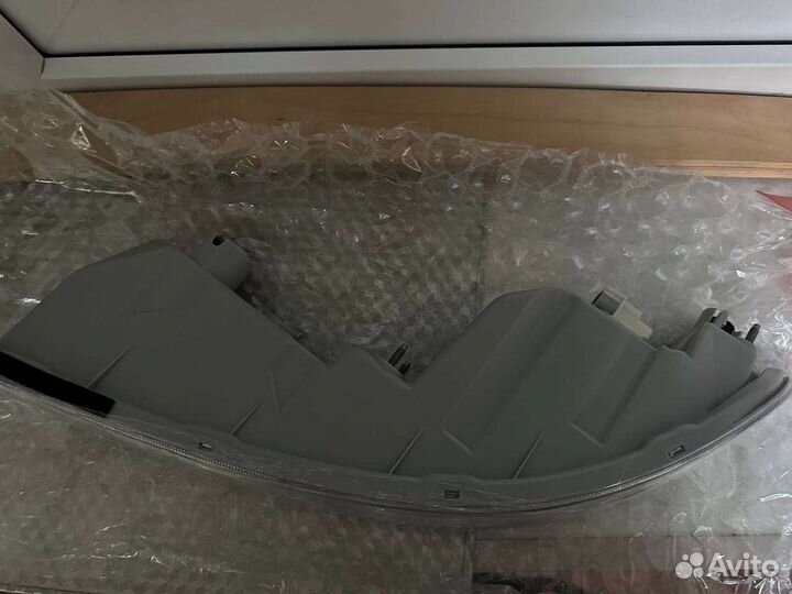 Передняя правая фара 