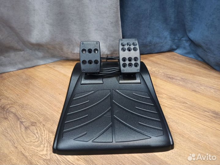 Logitech driving force gt 900 в отличном состоянии