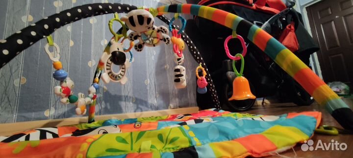 Развивающий коврик с интерактивной игрушкой