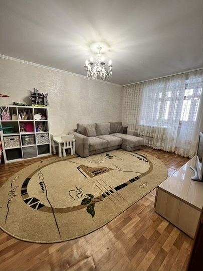 2-к. квартира, 62 м², 1/10 эт.