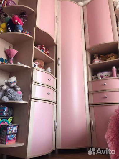 Набор мебели в детскую комнату