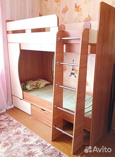 Двухъярусная кровать бу