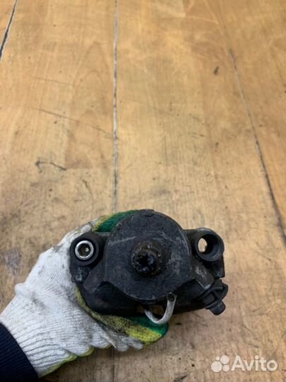 Суппорт задний правый Bmw 5 Series (E39) седан