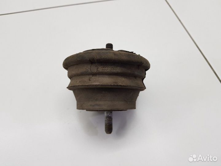 Опора двигателя левая (BMW 5)