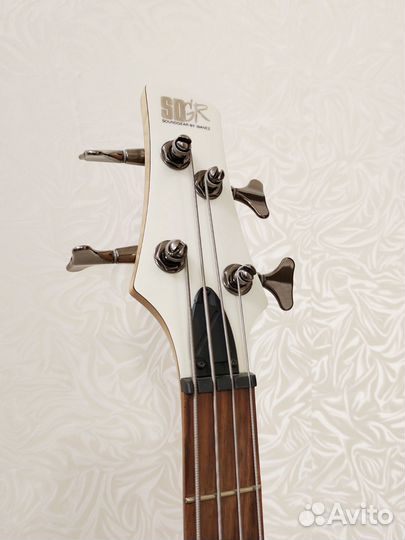 Бас гитара Ibanez SR300