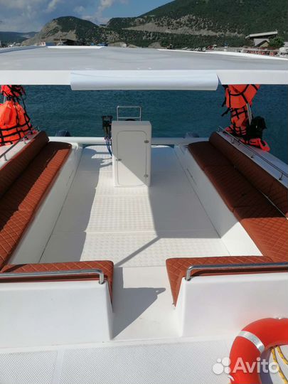 Морские прогулки, аренда катера