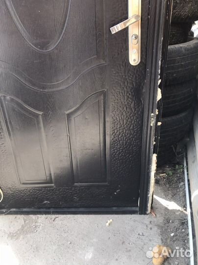 Дверь входная металлическая