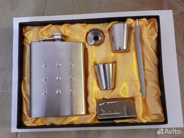 Набор с фляжкой
