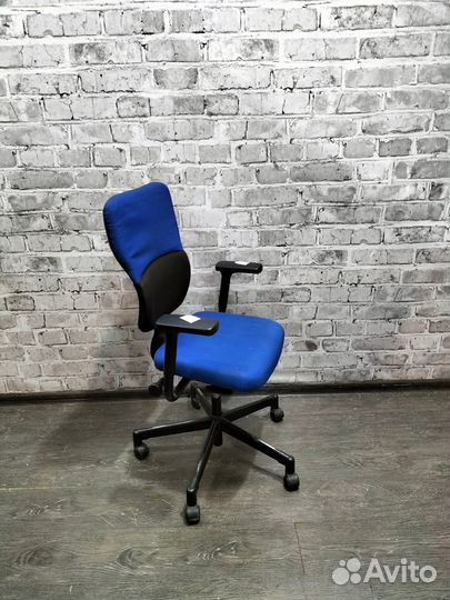 Компьютерное кресло