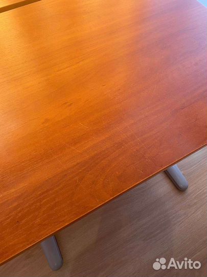 Растущая парта (стол) дэми