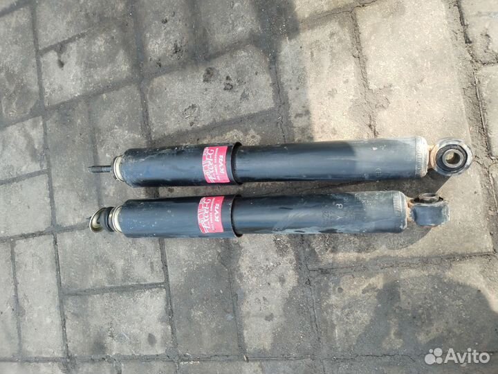 Амортизатор передний хендай H200/старекс 97-07г