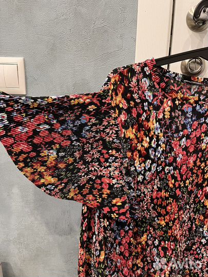 Платье Zara размер m