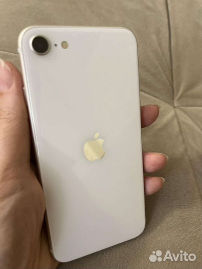iPhone SE (2020), 64 ГБ
