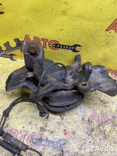 Поворотный кулак передний левый Bmw 3-Series E46