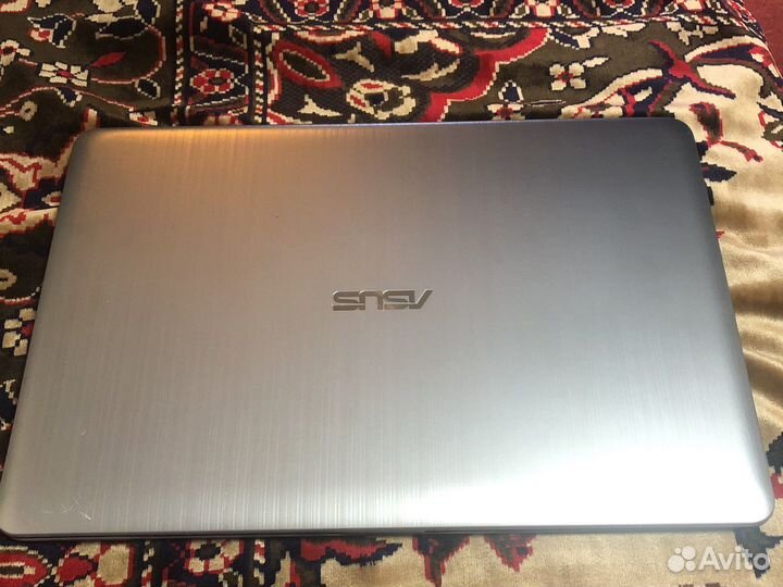Ноутбук asus