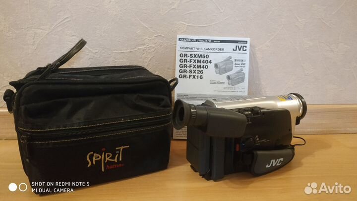 Видеокамера JVC