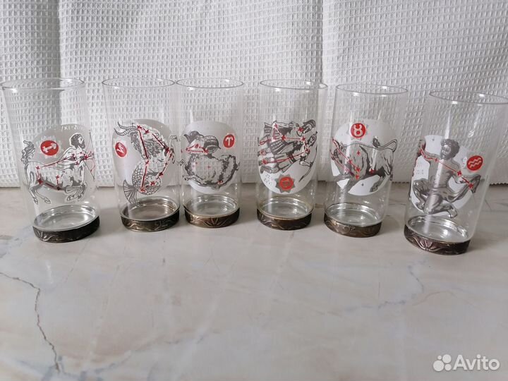 Графин, рюмки, стопки