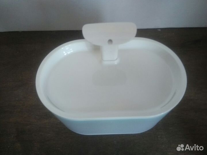 Поилка автоматическая для кошек 2,1л TuttoTuo