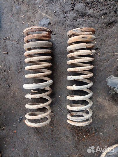 Пружины задние Ford Focus 1 wagon 2.0L MFI-zeta