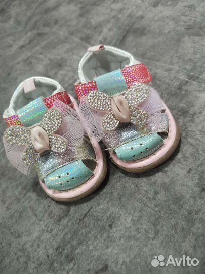 Сандалии для девочки