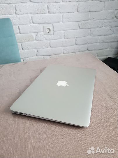 Apple MacBook Air 13 early 2015