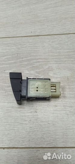 Кнопка багажника Geely emgrand EC7