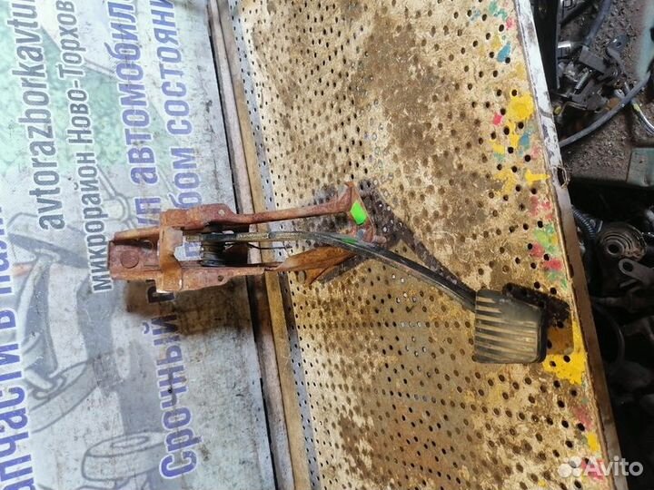 Педаль тормоза Chevrolet Lanos