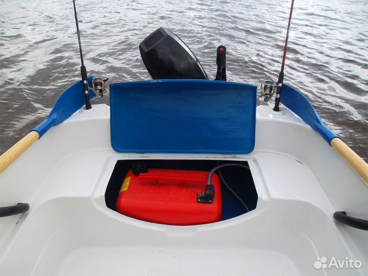 Абсолютно новая моторная лодка Пингвин тримаран