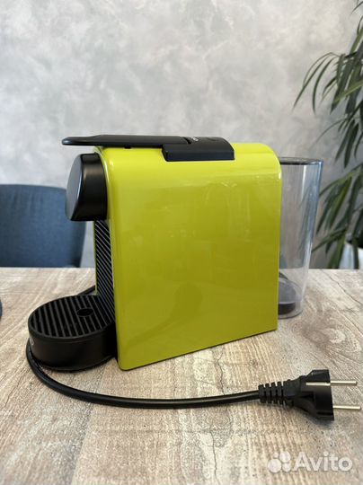 Кофемашина delonghi nespresso essenza mini