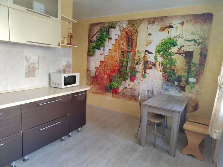 3-к. квартира, 84 м², 6/10 эт.