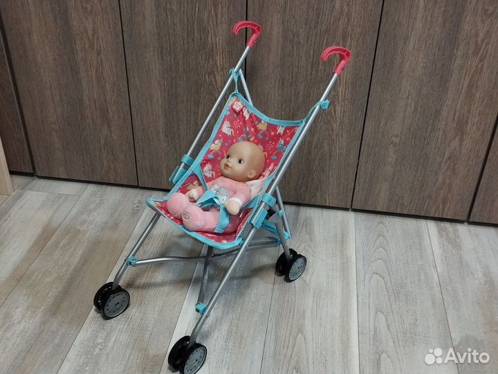 Коляска кукольная и кукла