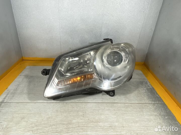 Передняя левая фара Volkswagen Touran
