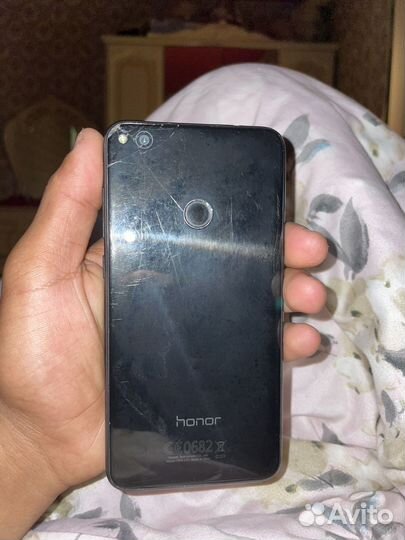 Телефон Huawei