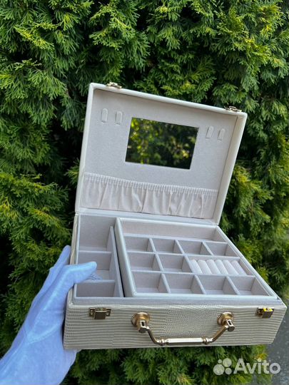 Шкатулка для украшений