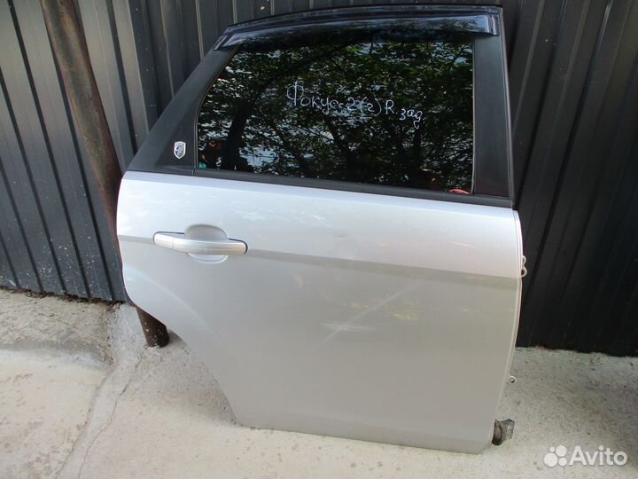 Задняя правая дверь Форд Фокус 2 (2008)