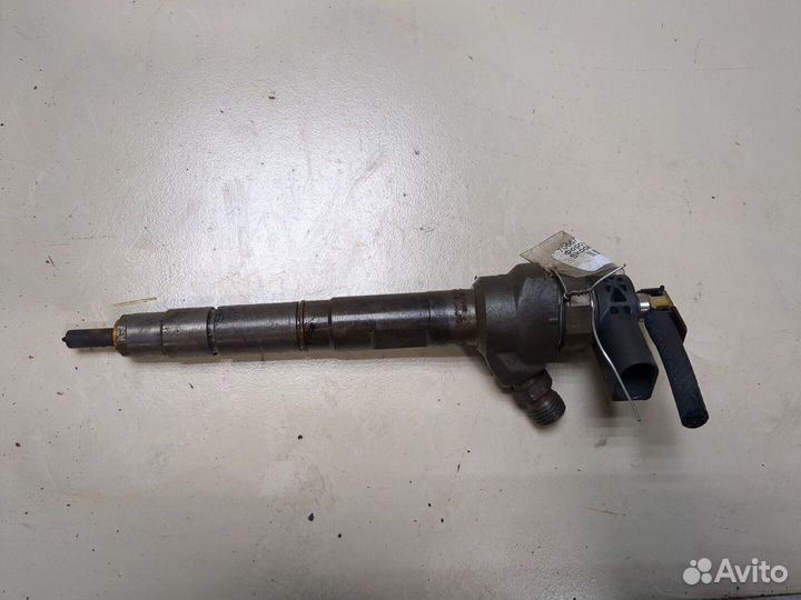 Форсунка топливная Skoda SuperB, 2010