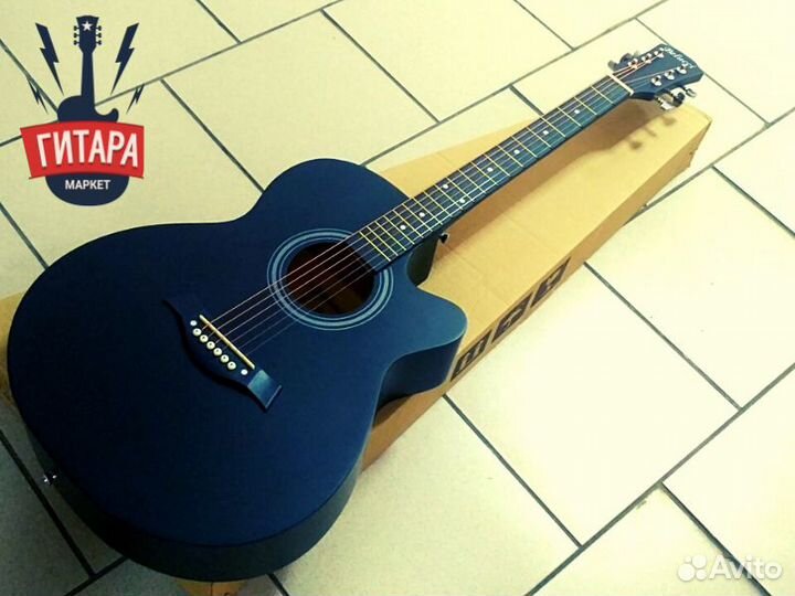 Новая акустическая гитара черная