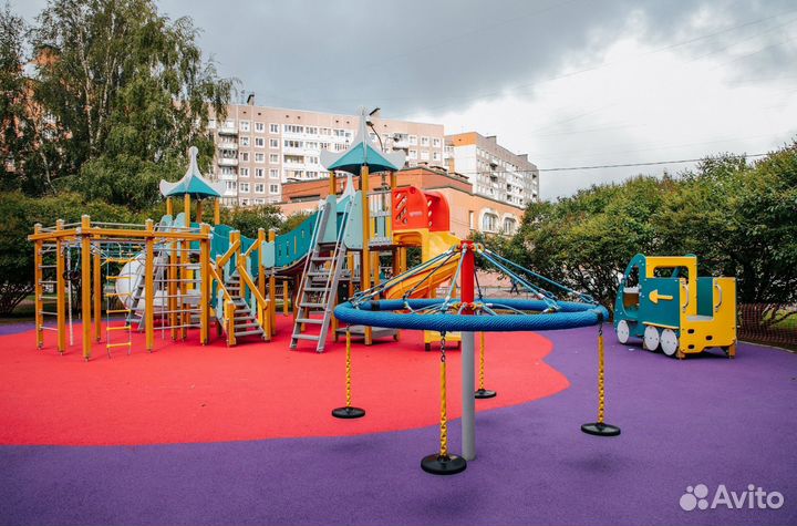 Игровые и спортивные уличные комплексы