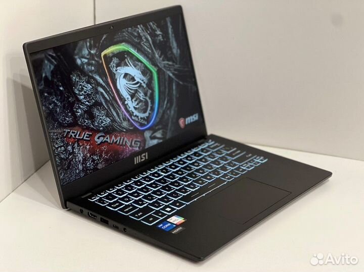 Мощный Ультрабук Msi. Intel i5 / 10 Ядер / Ram 16